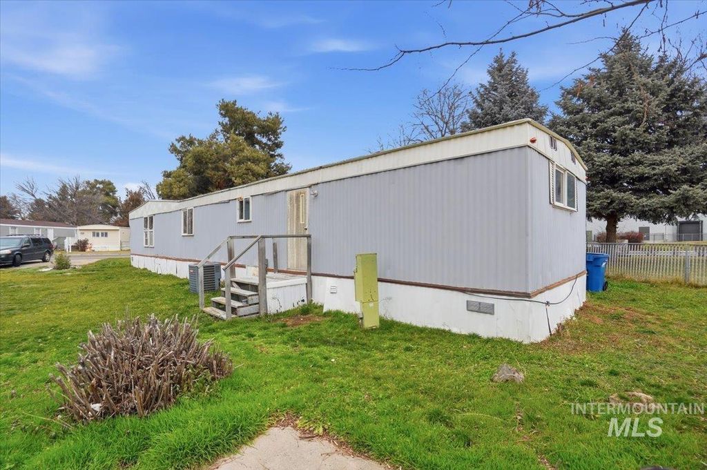 8429 W Irving Ln, Boise, ID 83704 photo 24