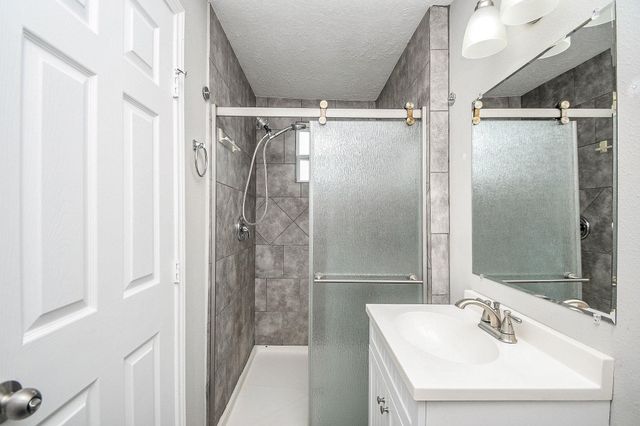 4137 Galesburg St, Houston, TX 77051