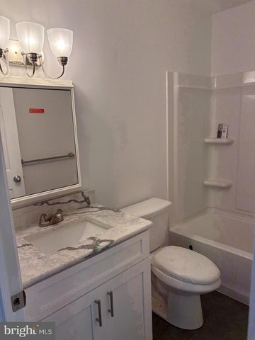 402 EIGHTH AVENUE, Burnham, PA 17009