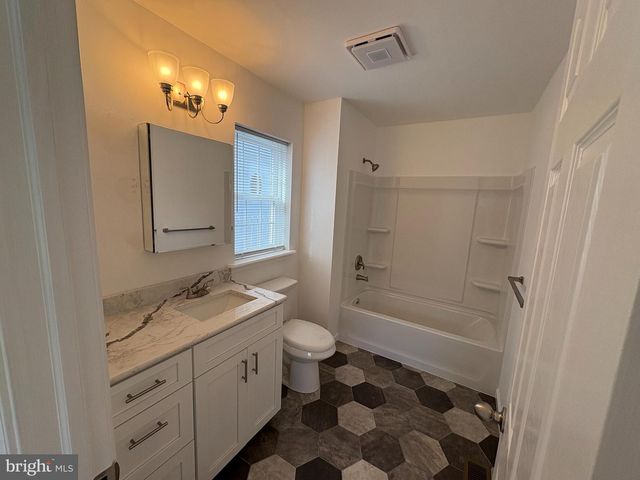 402 EIGHTH AVENUE, Burnham, PA 17009