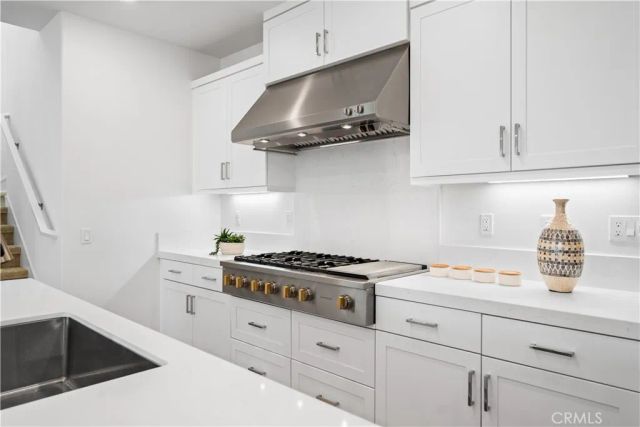 205 Culture, Irvine, CA 92618