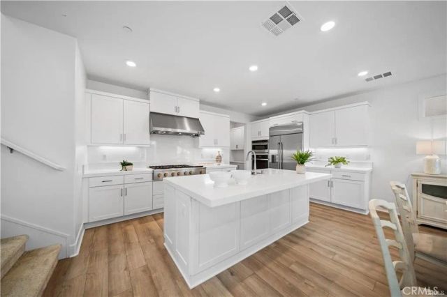 205 Culture, Irvine, CA 92618