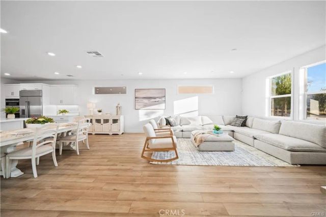 205 Culture, Irvine, CA 92618