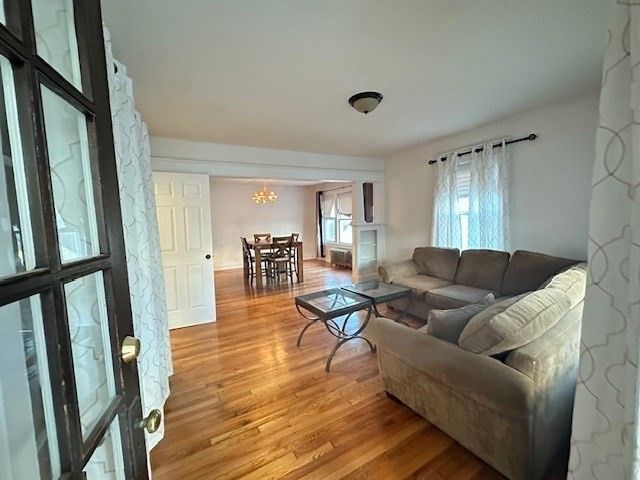 117-119 Draper St, Springfield, MA 01108