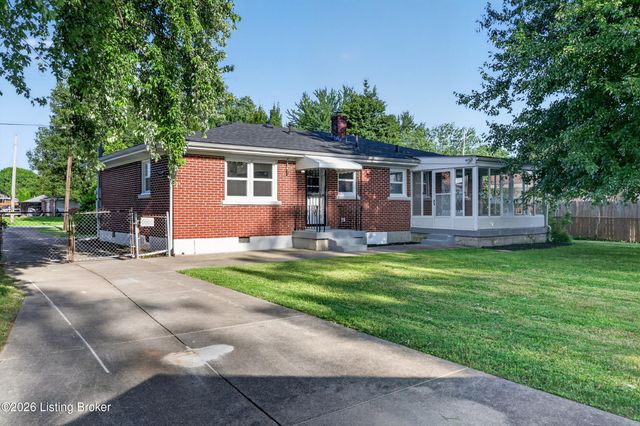 5125 Emerald Dr, Louisville, KY 40219