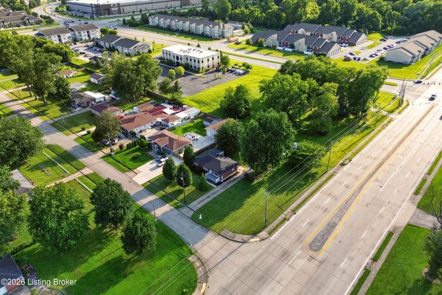 5125 Emerald Dr, Louisville, KY 40219