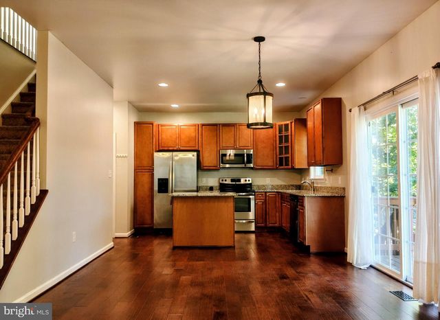 2913 LAKEVIEW PKWY, Locust Grove, VA 22508