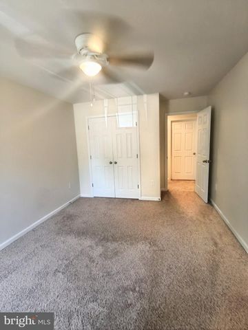 2913 LAKEVIEW PKWY, Locust Grove, VA 22508