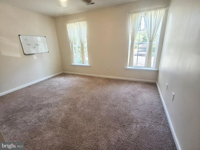 2913 LAKEVIEW PKWY, Locust Grove, VA 22508