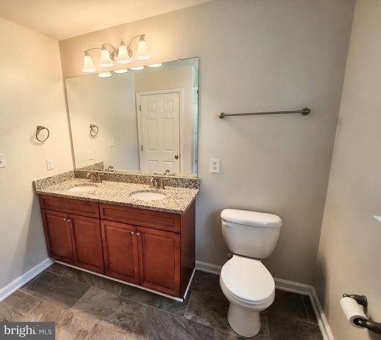 2913 LAKEVIEW PKWY, Locust Grove, VA 22508