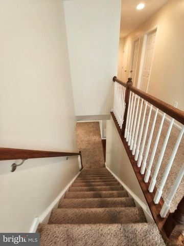 2913 LAKEVIEW PKWY, Locust Grove, VA 22508