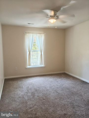 2913 LAKEVIEW PKWY, Locust Grove, VA 22508