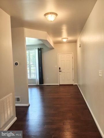 2913 LAKEVIEW PKWY, Locust Grove, VA 22508
