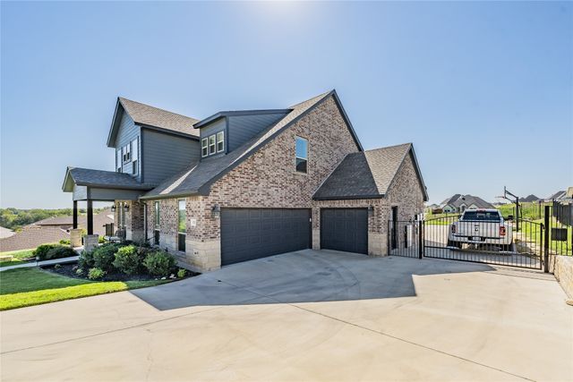 8208 Indian Hills Court, Benbrook, TX 76126