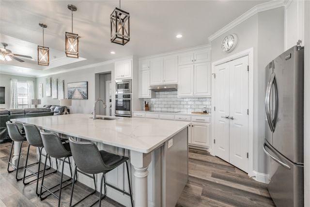 8208 Indian Hills Court, Benbrook, TX 76126