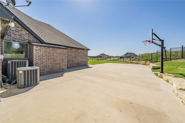 8208 Indian Hills Court, Benbrook, TX 76126