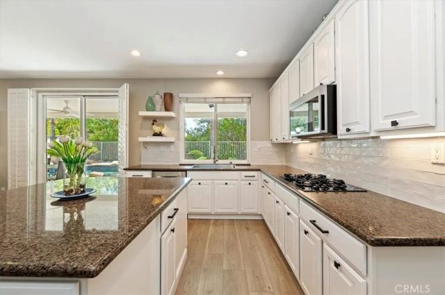 45259 Helena Court, Temecula, CA 92592