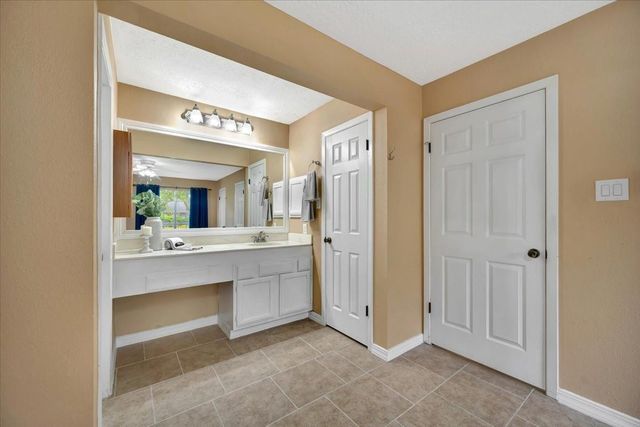 1818 Pilgrims Point Drive, Friendswood, TX 77546