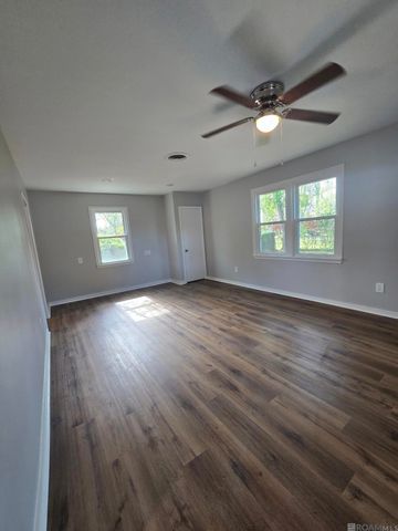 205 Bunn St, Donaldsonville, LA 70346