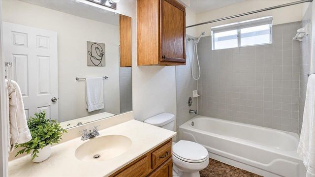 1421 Garden Path DR, Round Rock, TX 78664