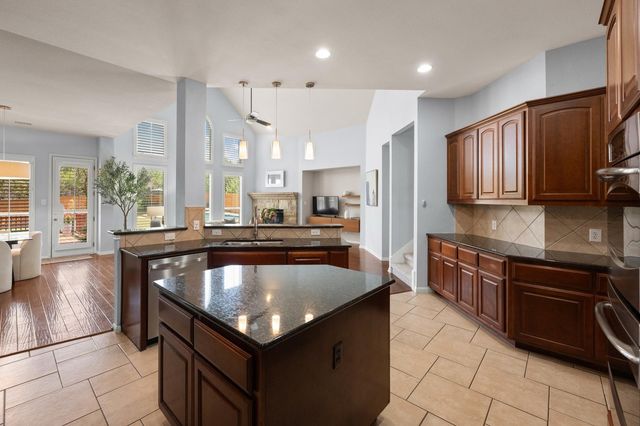 490 Aspen DR, Austin, TX 78737