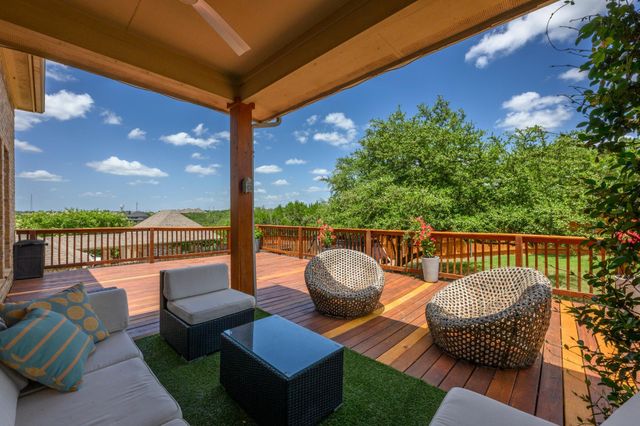 490 Aspen DR, Austin, TX 78737