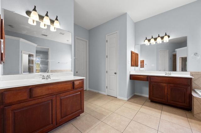 490 Aspen DR, Austin, TX 78737