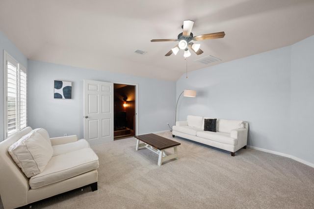 490 Aspen DR, Austin, TX 78737