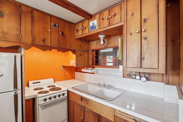 N3901 Wildcat Road, Poynette, WI 53955