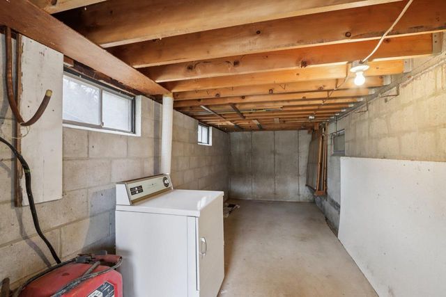 N3901 Wildcat Road, Poynette, WI 53955