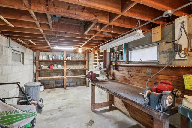 N3901 Wildcat Road, Poynette, WI 53955