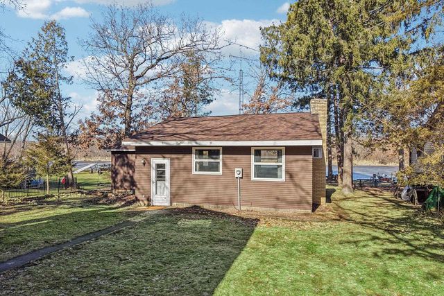 N3901 Wildcat Road, Poynette, WI 53955