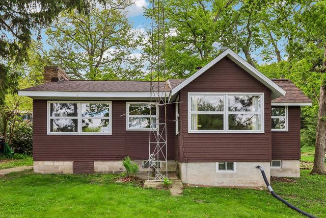 N3901 Wildcat Road, Poynette, WI 53955
