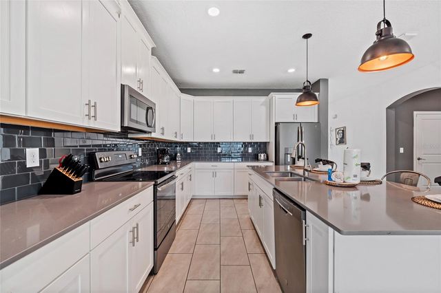 8983 BACKSWING WAY, Davenport, FL 33896