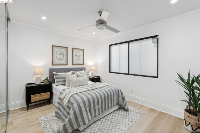 7 Embarcadero 204, Oakland, CA 94607