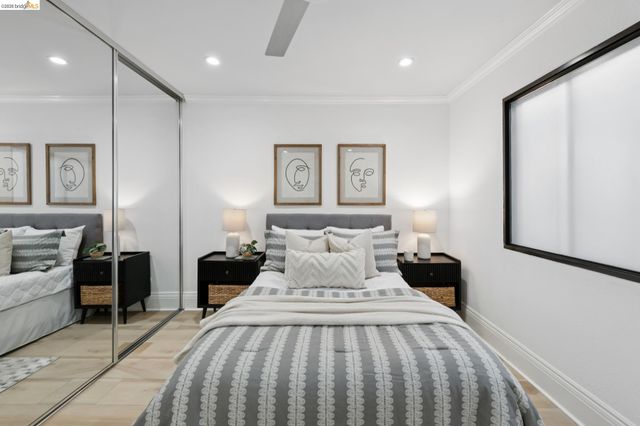 7 Embarcadero 204, Oakland, CA 94607