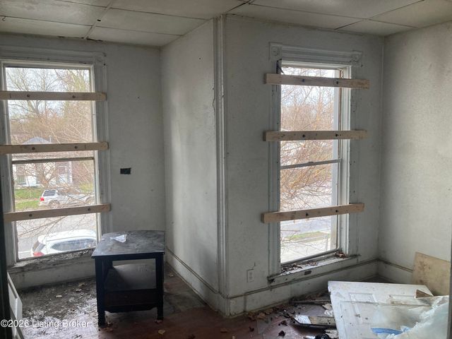 2506 W Jefferson St, Louisville, KY 40212