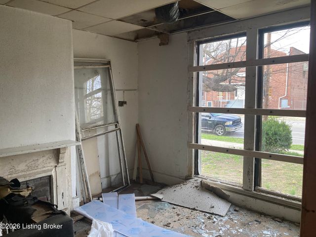 2506 W Jefferson St, Louisville, KY 40212