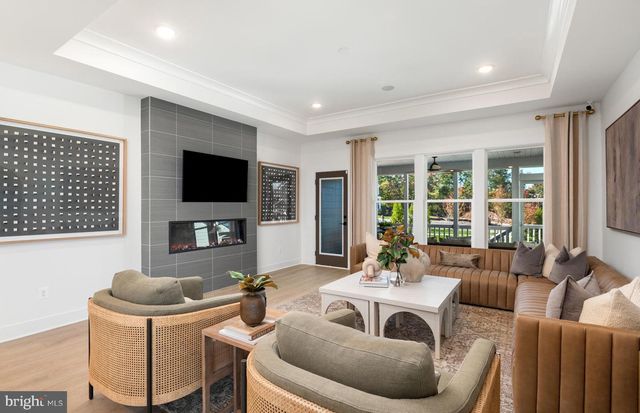 18354 CHUTNEE RUN DR, Leesburg, VA 20176