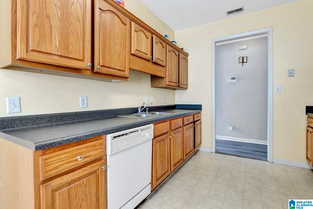 4271 CANDLE BROOK LANE, Bessemer, AL 35022