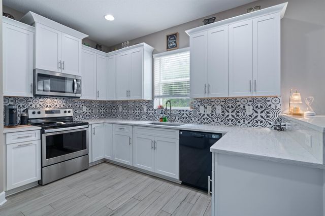 201 N Saxxon Rd, St Augustine, FL 32092