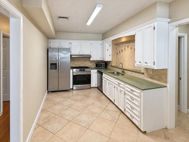 211 Dartmouth Drive, Lake Worth Beach, FL 33460