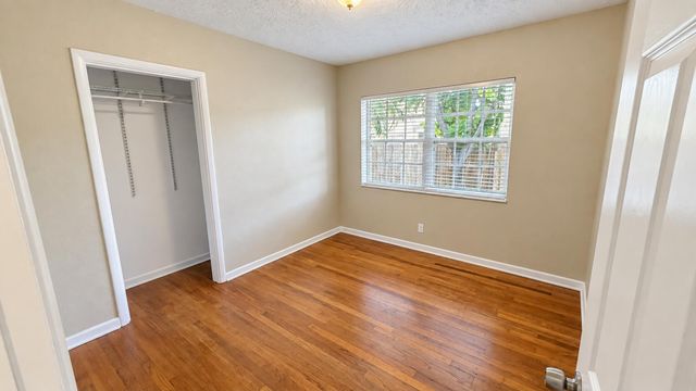 211 Dartmouth Drive, Lake Worth Beach, FL 33460