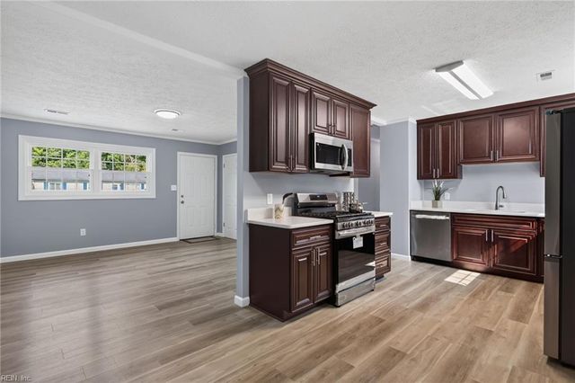 1922 Beall DR, Hampton, VA 23663