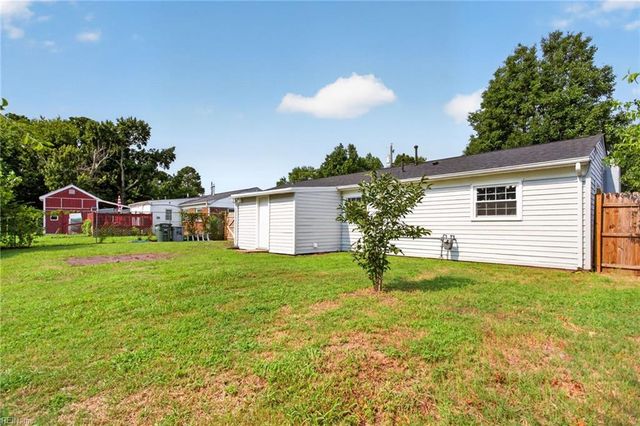 1922 Beall DR, Hampton, VA 23663