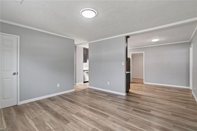 1922 Beall DR, Hampton, VA 23663