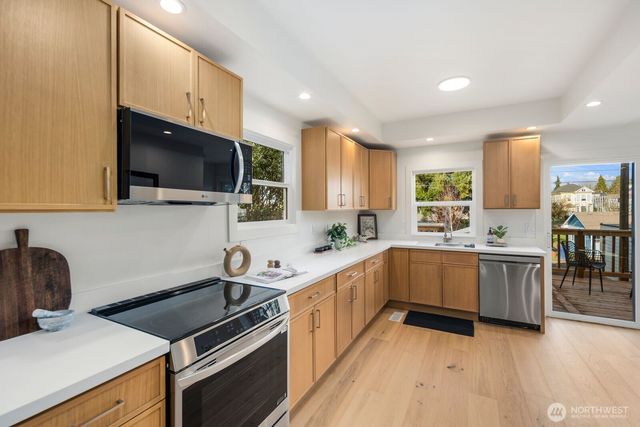 1121 N M Street, Tacoma, WA 98403