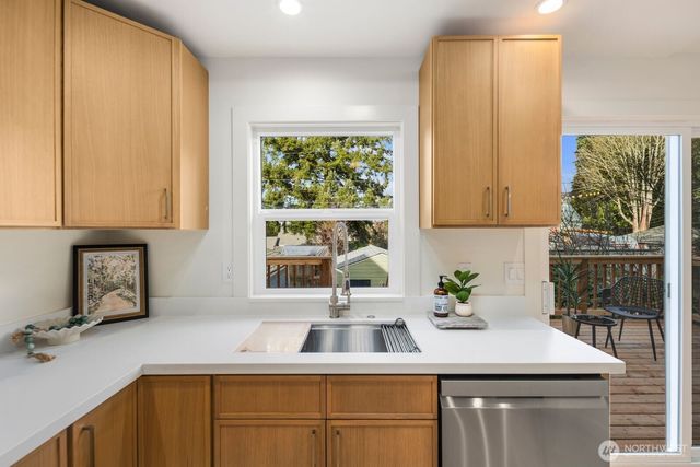 1121 N M Street, Tacoma, WA 98403