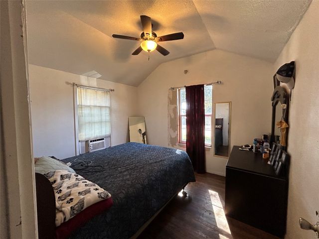 5629 Madge Place, Haltom City, TX 76117