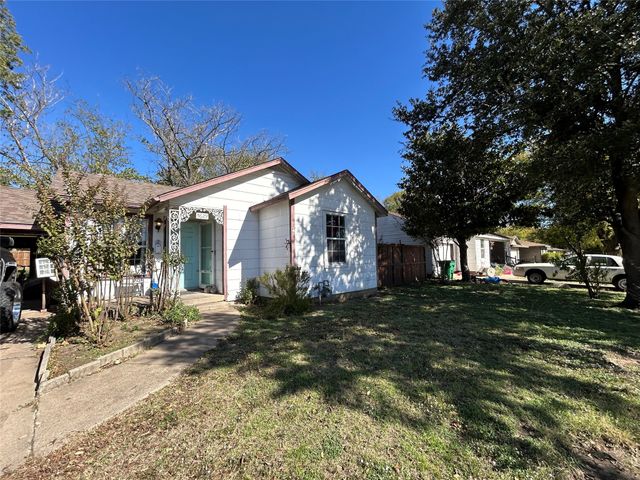5629 Madge Place, Haltom City, TX 76117